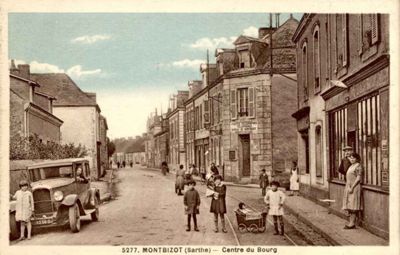 Montbizot, centre du bourg, carte postale, s.n., début du XXe siècle (Archives départementales de la Sarthe, 2 Fi 5294).jpg