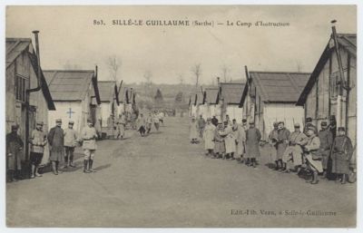 Sillé-le-Guillaume, le camp d'instruction, carte postale, Veau éditeur, 1918-1919 (Archives départementale de la Sarthe, 2 Fi 441)