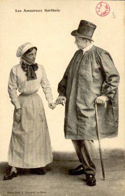 Les amoureux sarthois, carte postale, cliché Bouveret, début du XXe siècle (Archives départementales de la Sarthe, 2 Fi 2329).jpg